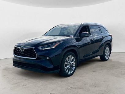 Used 2024 Toyota Highlander Limited
