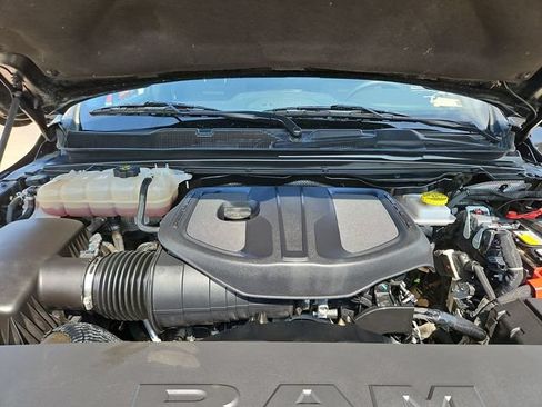 Used 2025 RAM 1500 Laramie AWD/4WD image 26