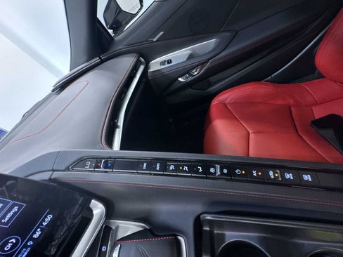 Used 2023 Chevrolet Corvette Stingray Convertible w/ Z51 Performance Package image 26