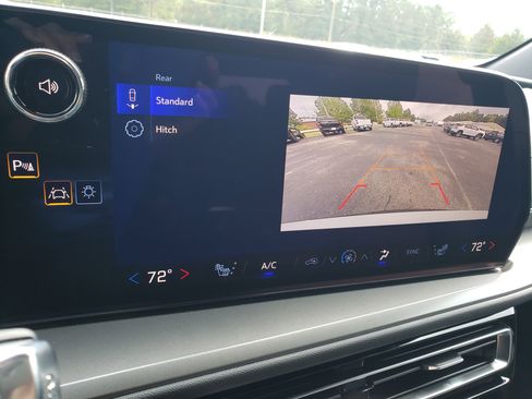 New 2026 Chevrolet Traverse LT w/ LPO, Floor Liner Package image 40