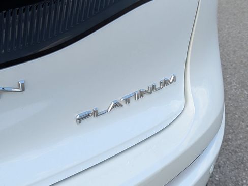 Used 2024 Toyota Crown Platinum AWD/4WD image 19