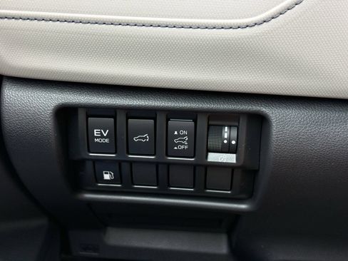 New 2026 Subaru Forester Premium w/ Premium/Sport Hybrid Package AWD/4WD image 17