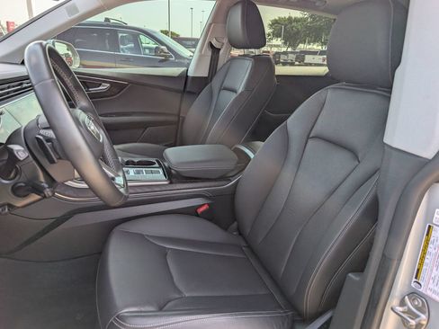 Used 2023 Audi Q8 Premium Plus w/ Premium Plus Package AWD/4WD image 23