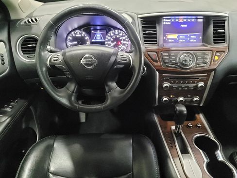 Used 2017 Nissan Pathfinder Platinum FWD image 22