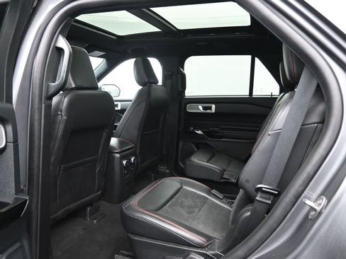 Used 2023 Ford Explorer ST-Line w/ Class IV Trailer Tow Package AWD/4WD image 24