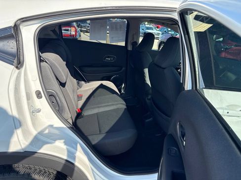 Used 2021 Honda HR-V EX image 11