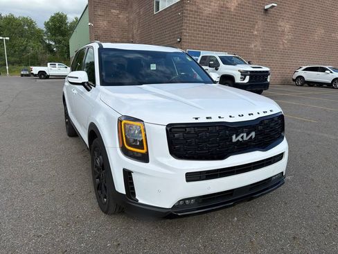 Used 2022 Kia Telluride SX w/ SX Prestige Package AWD/4WD image 2
