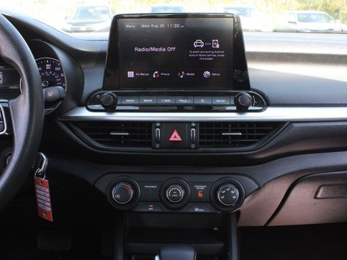 Used 2023 Kia Forte LXS w/ LXS Technology Package FWD image 12