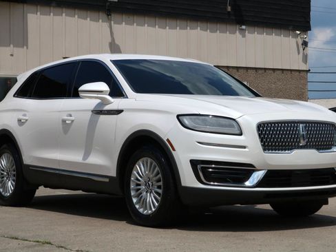 Used 2019 Lincoln Nautilus FWD image 4