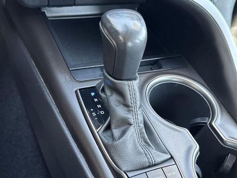 Used 2022 Toyota Camry SE image 13