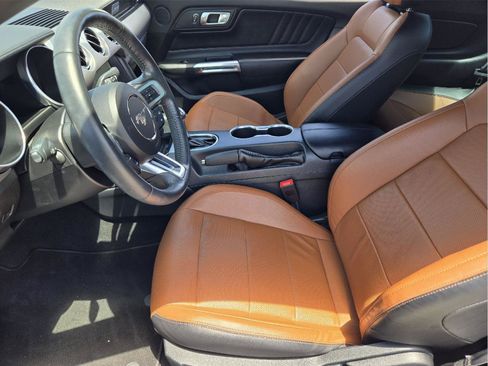 Used 2022 Ford Mustang Premium RWD image 12