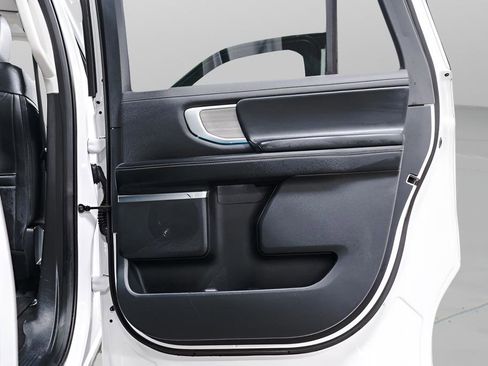 Used 2025 Ford Expedition Max Platinum AWD/4WD image 36