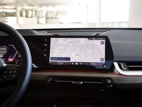 Certified 2025 BMW X1 xDrive28i w/ Technology Package image 12