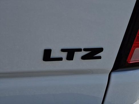 Used 2026 Chevrolet Silverado 2500 LTZ w/ LTZ Plus Package AWD/4WD image 34