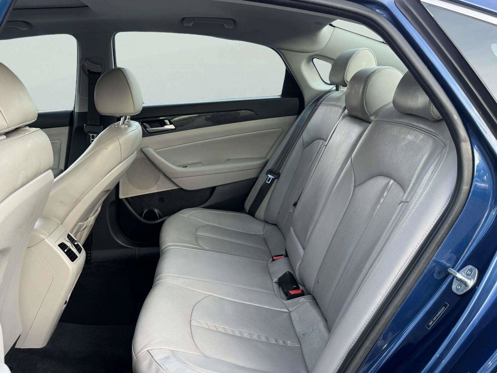 Used 2018 Hyundai Sonata Limited w/ Cargo Package FWD image 25