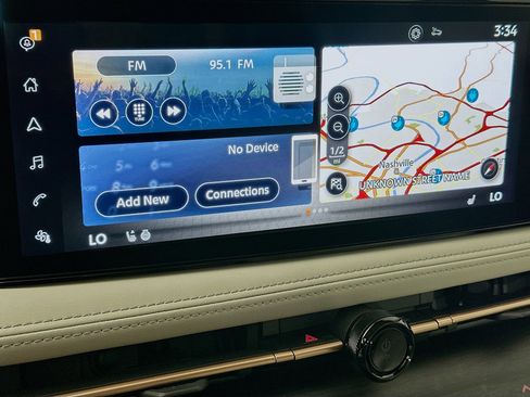 Used 2023 Nissan Ariya FWD image 21