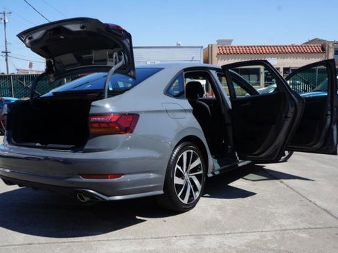 Used 2019 Volkswagen Jetta GLI image 30