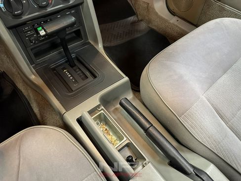 Used 1987 Ford Mustang LX image 40