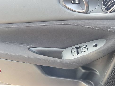 Used 2025 Nissan Z Sport w/ Floor Mat Package RWD image 17