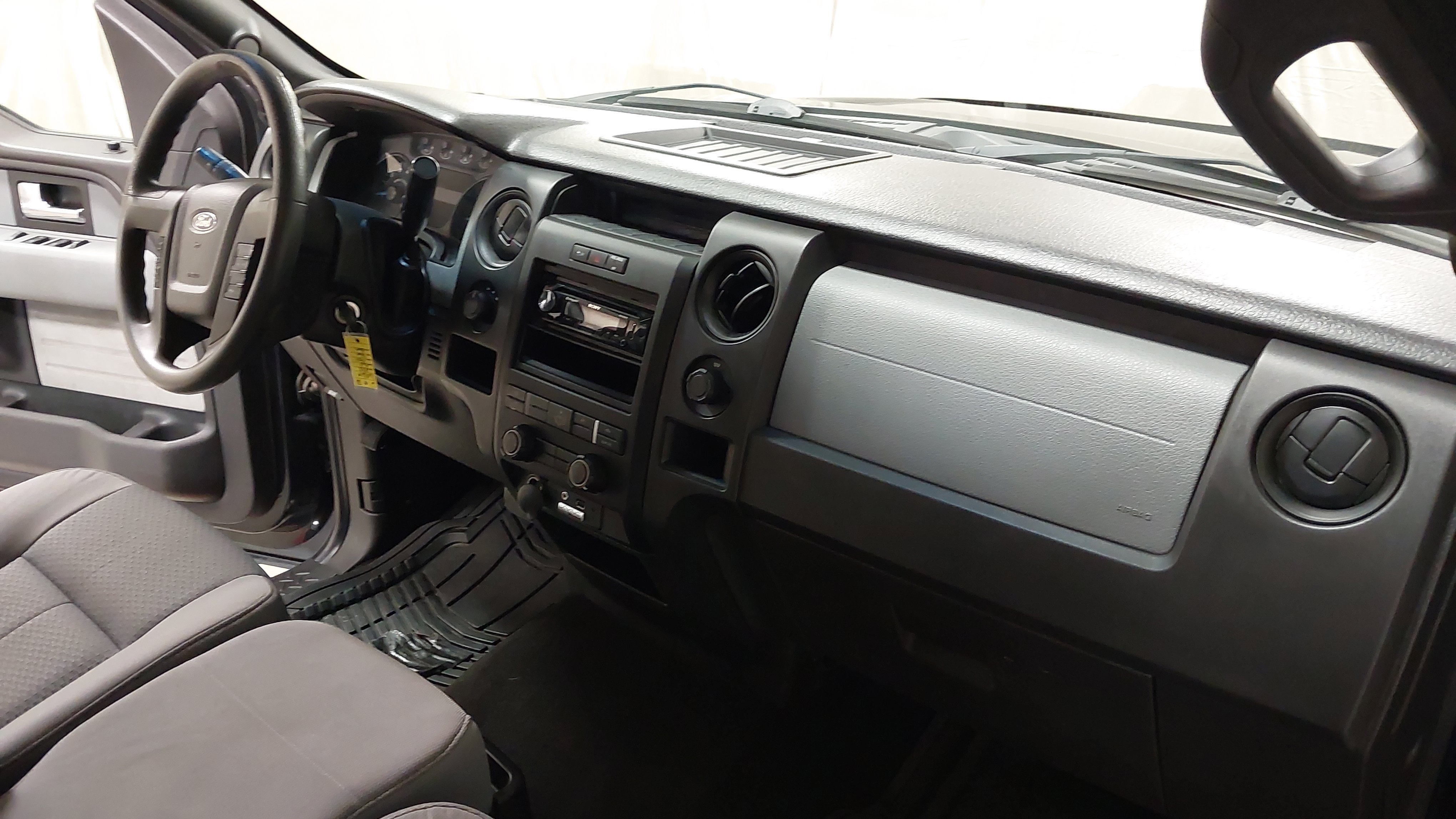 Used 2013 Ford F150 STX w/ Mid Equipment Group AWD/4WD image 27