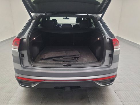 Used 2023 Volkswagen Atlas Cross Sport SE w/ Black Wheel Package FWD image 29