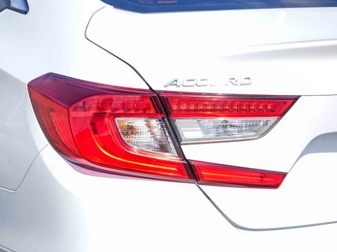 Used 2020 Honda Accord LX image 10