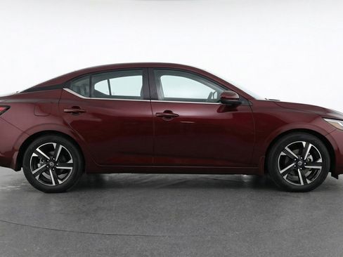 Used 2025 Nissan Sentra SV FWD image 11