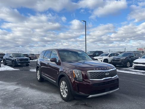 Used 2021 Kia Telluride LX image 1