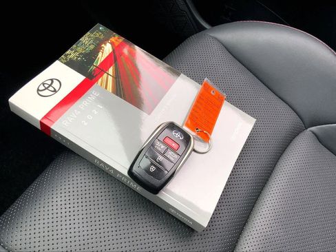 Used 2021 Toyota RAV4 XSE w/ Premium Package image 15