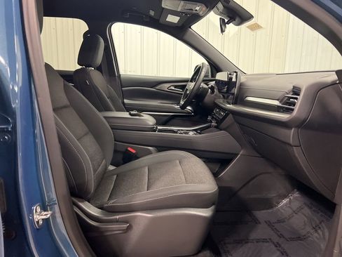 Certified 2024 Chevrolet Traverse LT w/ Trailering Package image 9