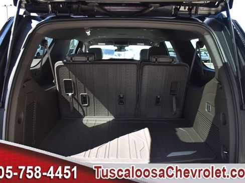 New 2026 Chevrolet Suburban LS image 9