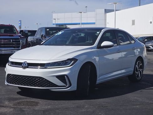 Used 2025 Volkswagen Jetta SEL FWD image 18