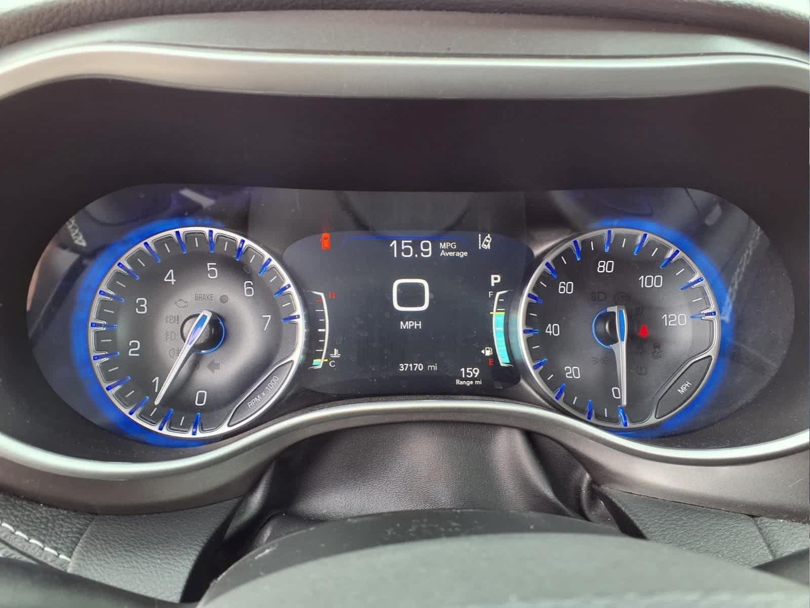 Used 2024 Chrysler Pacifica Touring-L FWD image 27