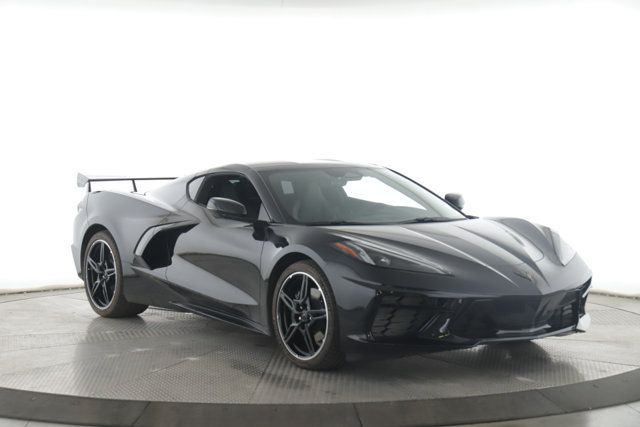 Used 2024 Chevrolet Corvette Stingray Coupe w/ 1LT RWD image 2