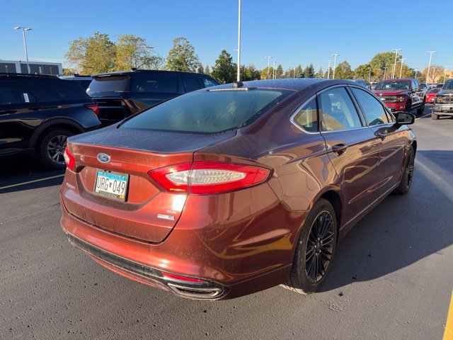 Used 2015 Ford Fusion SE w/ Equipment Group 202A AWD/4WD image 2