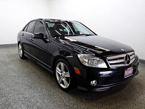 Used 2010 Mercedes-Benz C 300 Sedan image 3