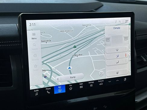 Used 2024 Ford Expedition XLT image 19