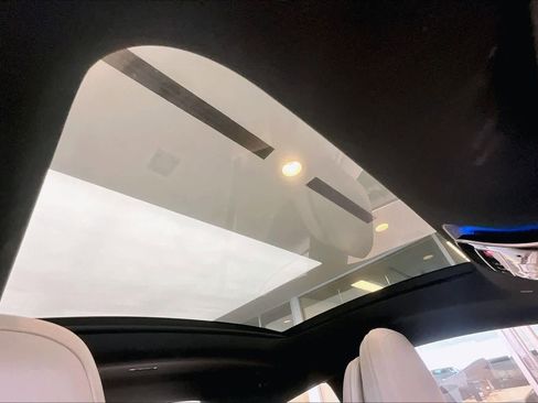 Used 2025 Mercedes-Benz CLE 300 4MATIC Coupe image 13