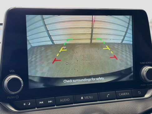 Used 2025 Nissan Sentra SV FWD image 16