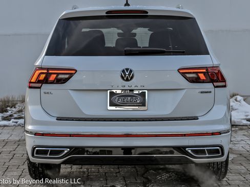 Used 2024 Volkswagen Tiguan SEL R-Line image 6