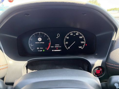Used 2025 Honda HR-V Sport image 30
