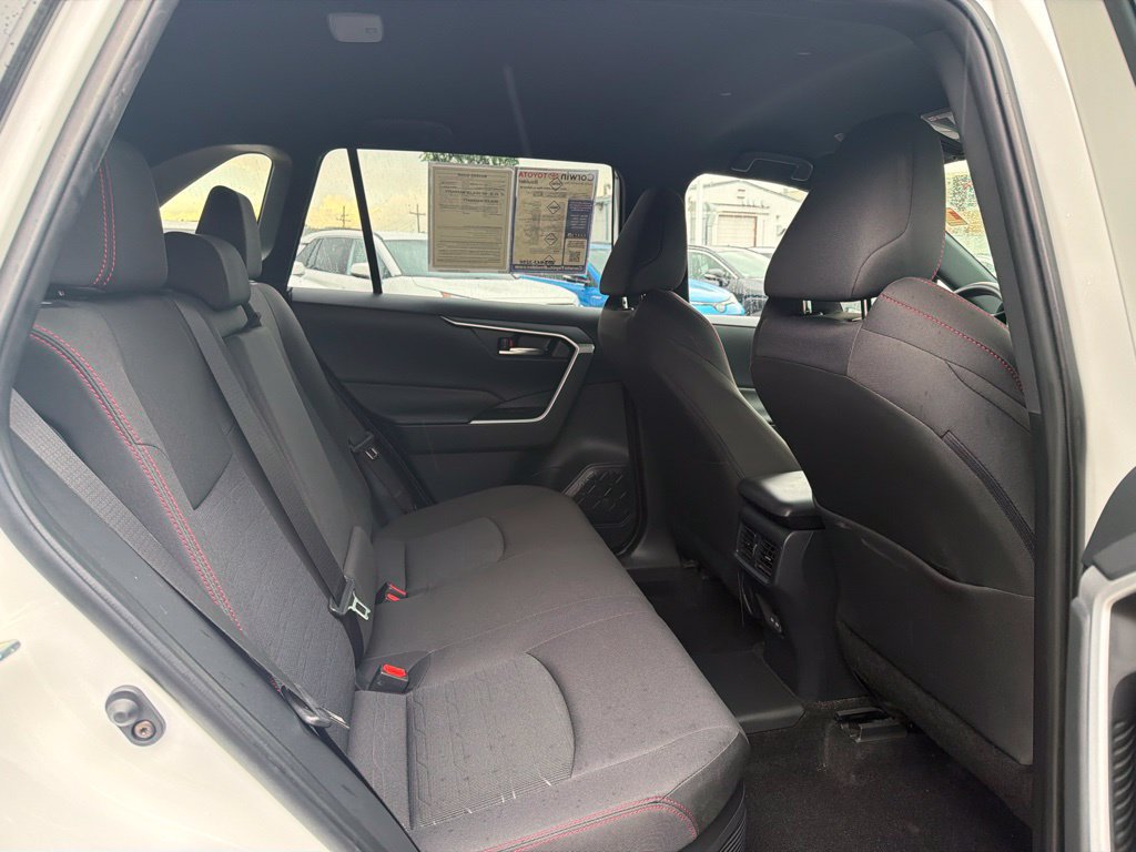 Used 2025 Toyota RAV4 SE AWD/4WD image 14