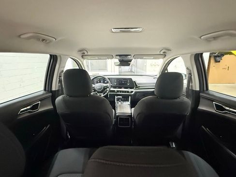 Used 2024 Kia Sportage LX image 44