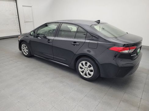 Used 2022 Toyota Corolla LE FWD image 3