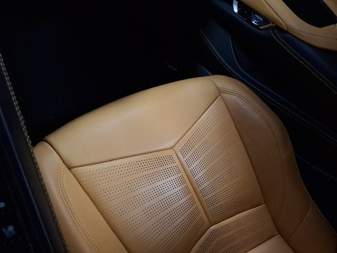 Used 2022 Chevrolet Corvette Stingray Premium Conv w/ Z51 Performance Package RWD image 23