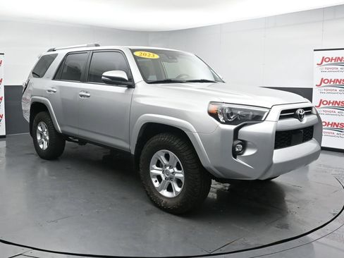 Used 2023 Toyota 4Runner SR5 Premium w/ Moonroof Package AWD/4WD image 2