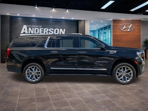 Used 2023 GMC Yukon XL Denali AWD/4WD image 17