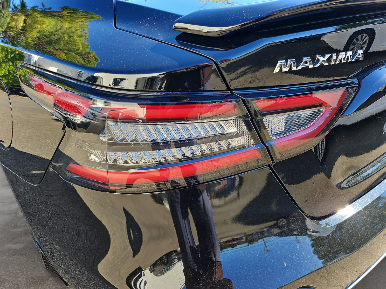 Used 2021 Nissan Maxima SR w/ Sport Mat Group FWD image 21
