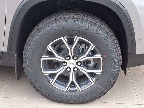 New 2026 GMC Acadia AT4 w/ Super Cruise Package AWD/4WD image 8