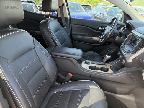 Used 2019 GMC Acadia Denali w/ Technology Package AWD/4WD image 13
